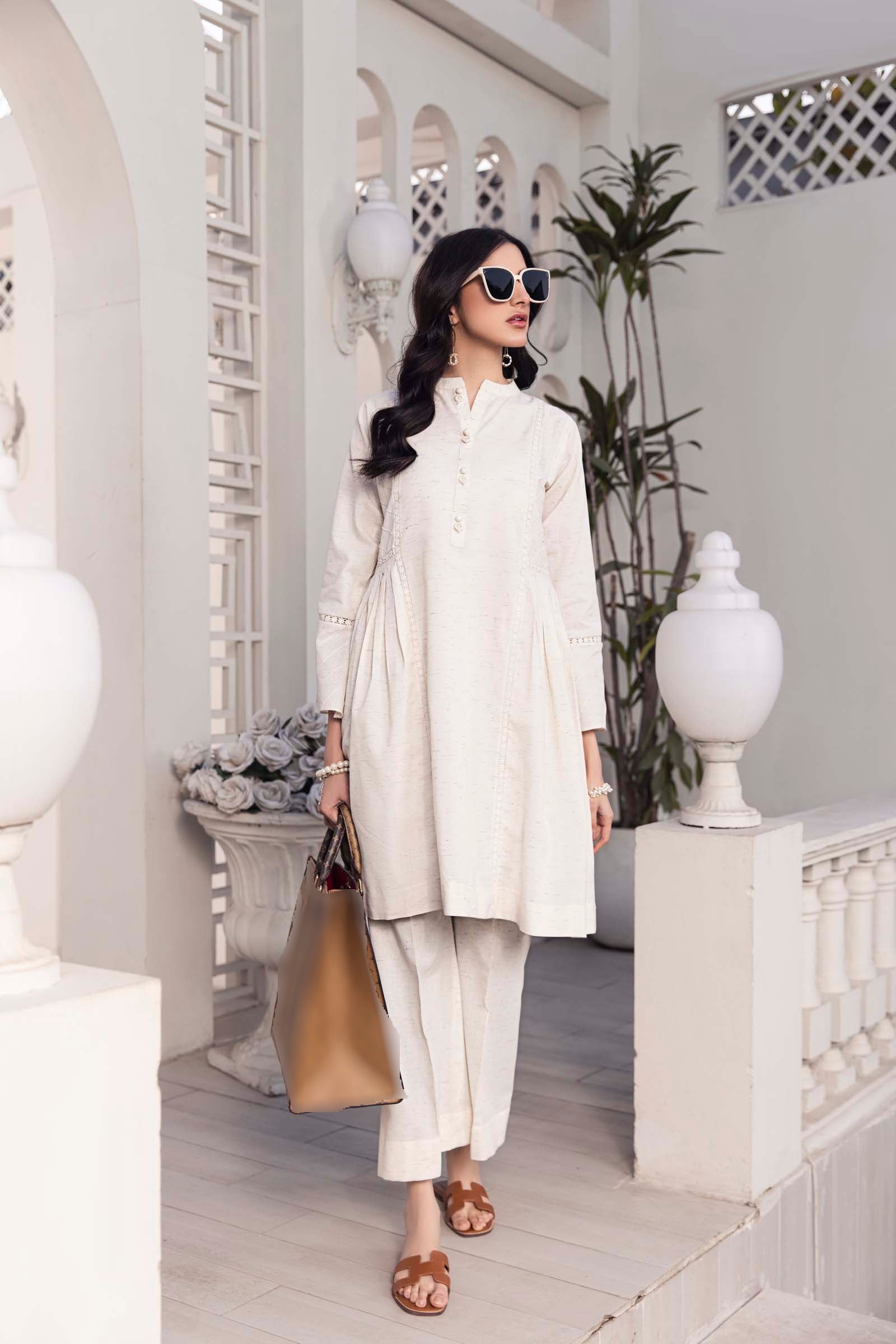 Off-White Pleated 2 Piece Suit | Izel | Aysel