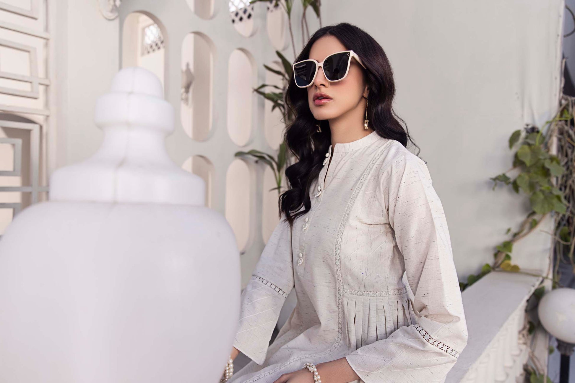 Off-White Pleated 2 Piece Suit | Izel | Aysel