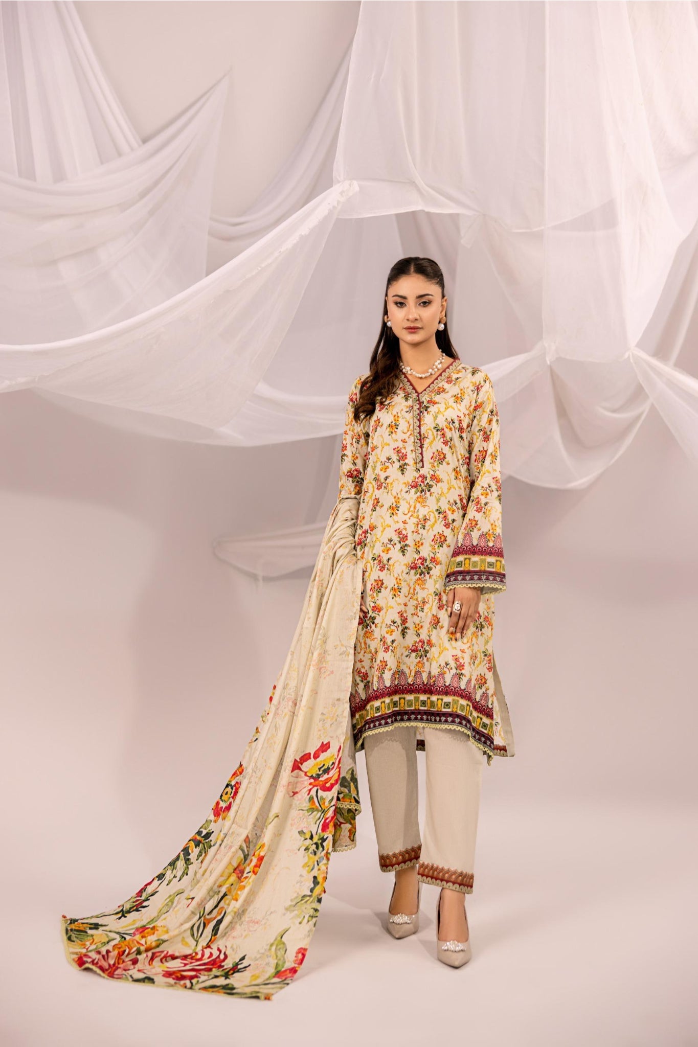 Printed Cream Floral Lawn 3 Piece Suit | Intekhab | Design 06