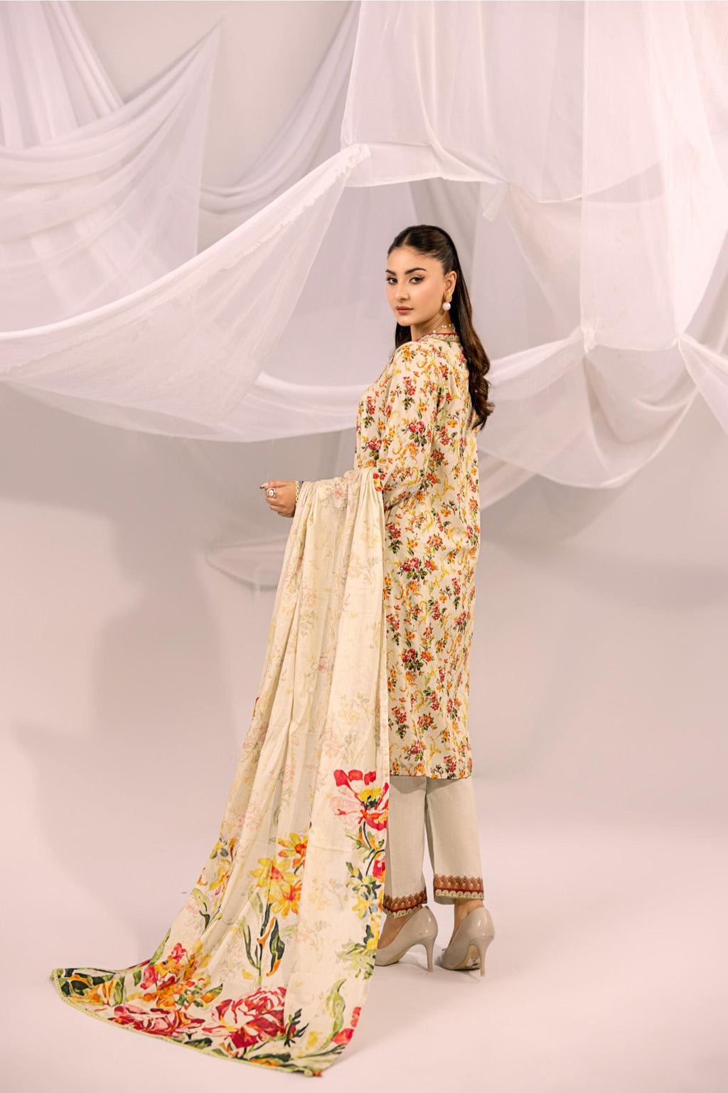 Printed Cream Floral Lawn 3 Piece Suit | Intekhab | Design 06