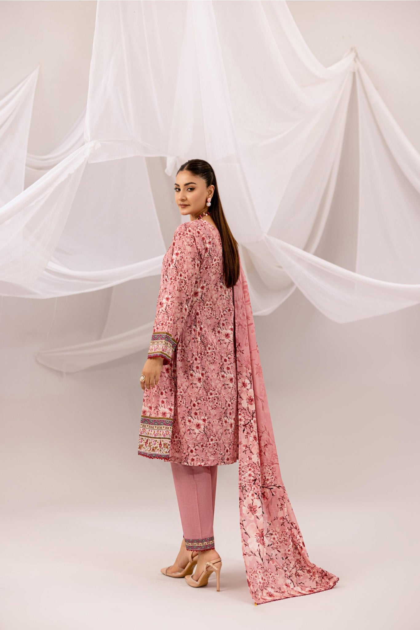 Printed Dusty Pink Lawn 3 Piece Suit | Intekhab | Design 09