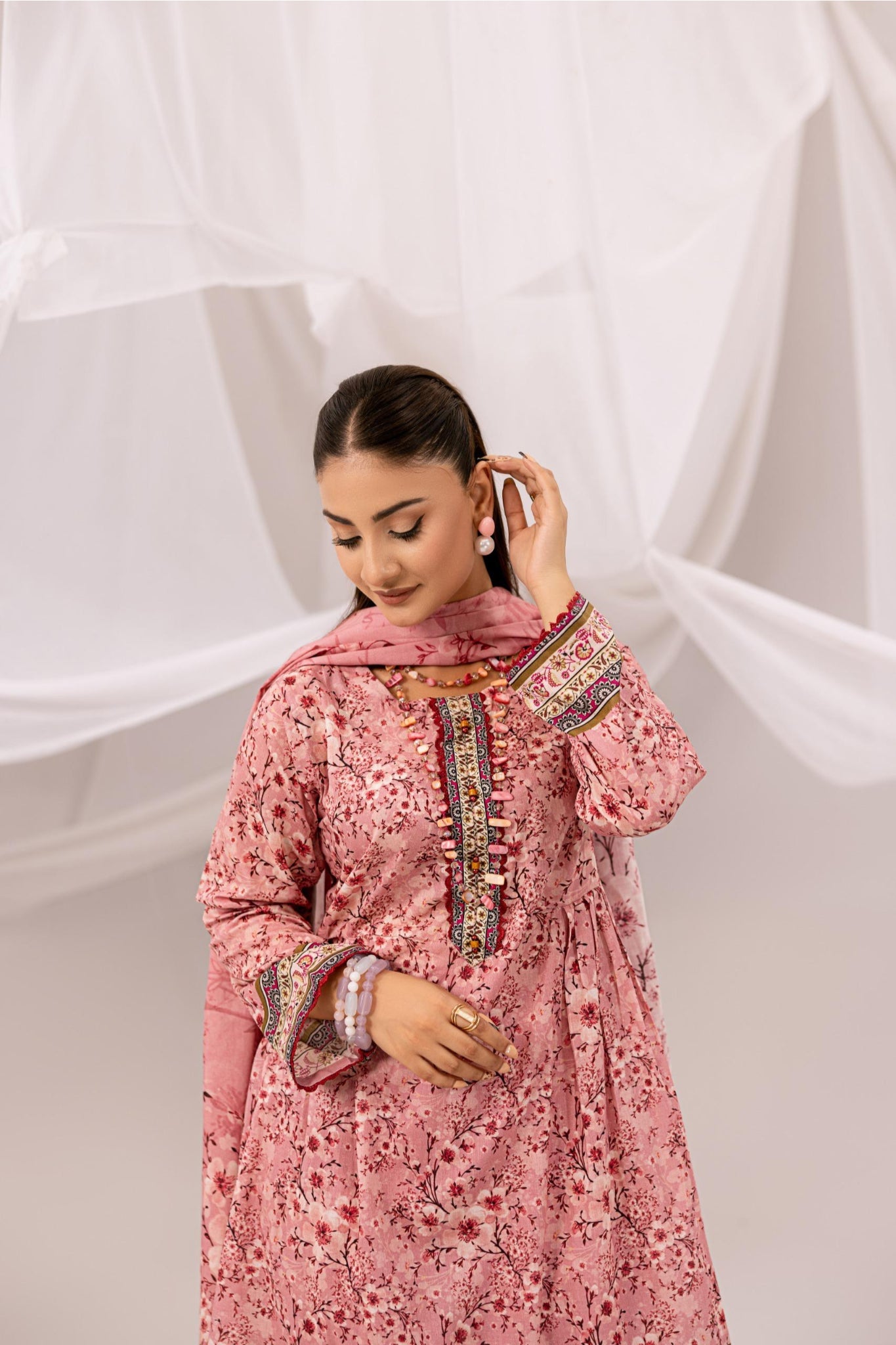 Printed Dusty Pink Lawn 3 Piece Suit | Intekhab | Design 09