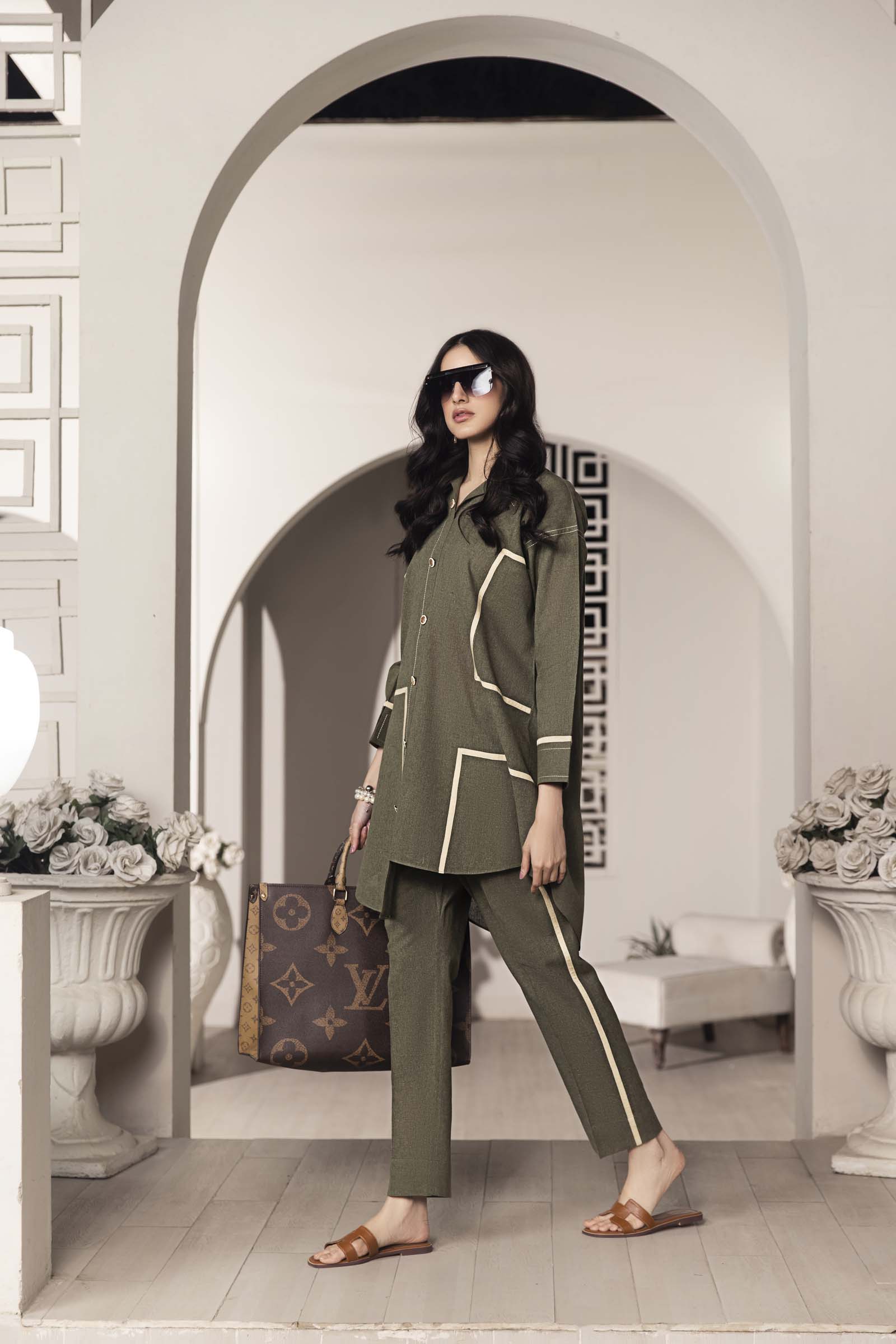 Olive Green Contrast Detailed 2 Piece Suit | Izel | Zel