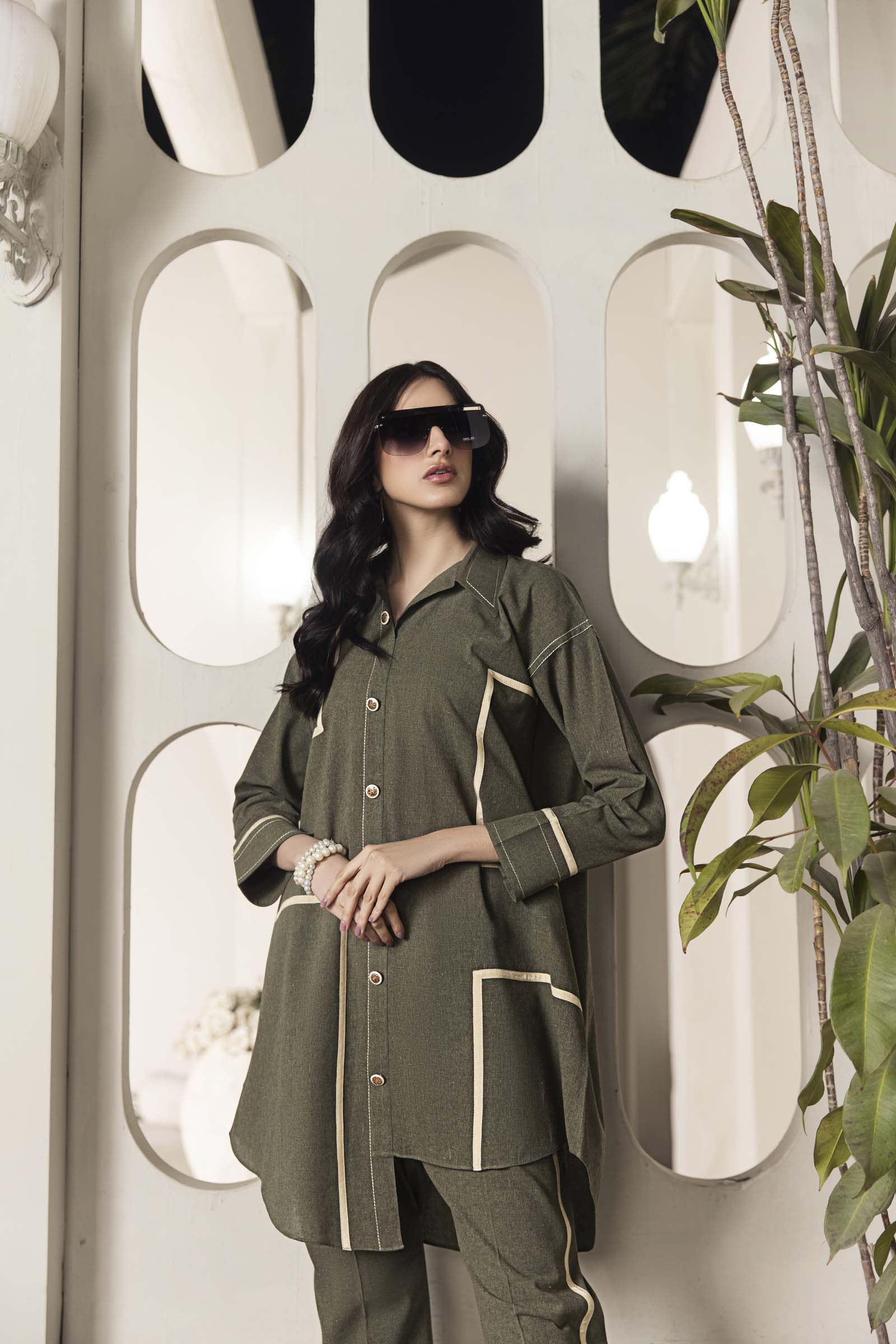 Olive Green Contrast Detailed 2 Piece Suit | Izel | Zel